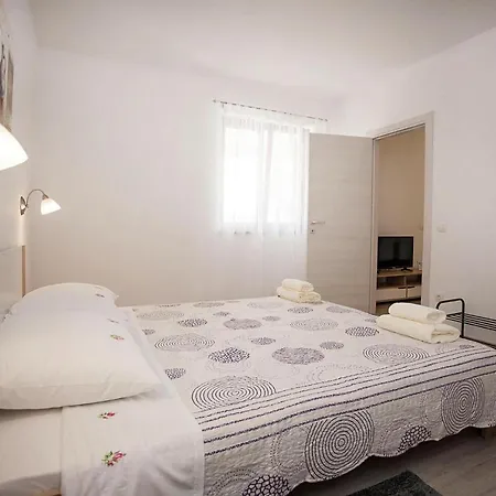 Cervar, Apartment